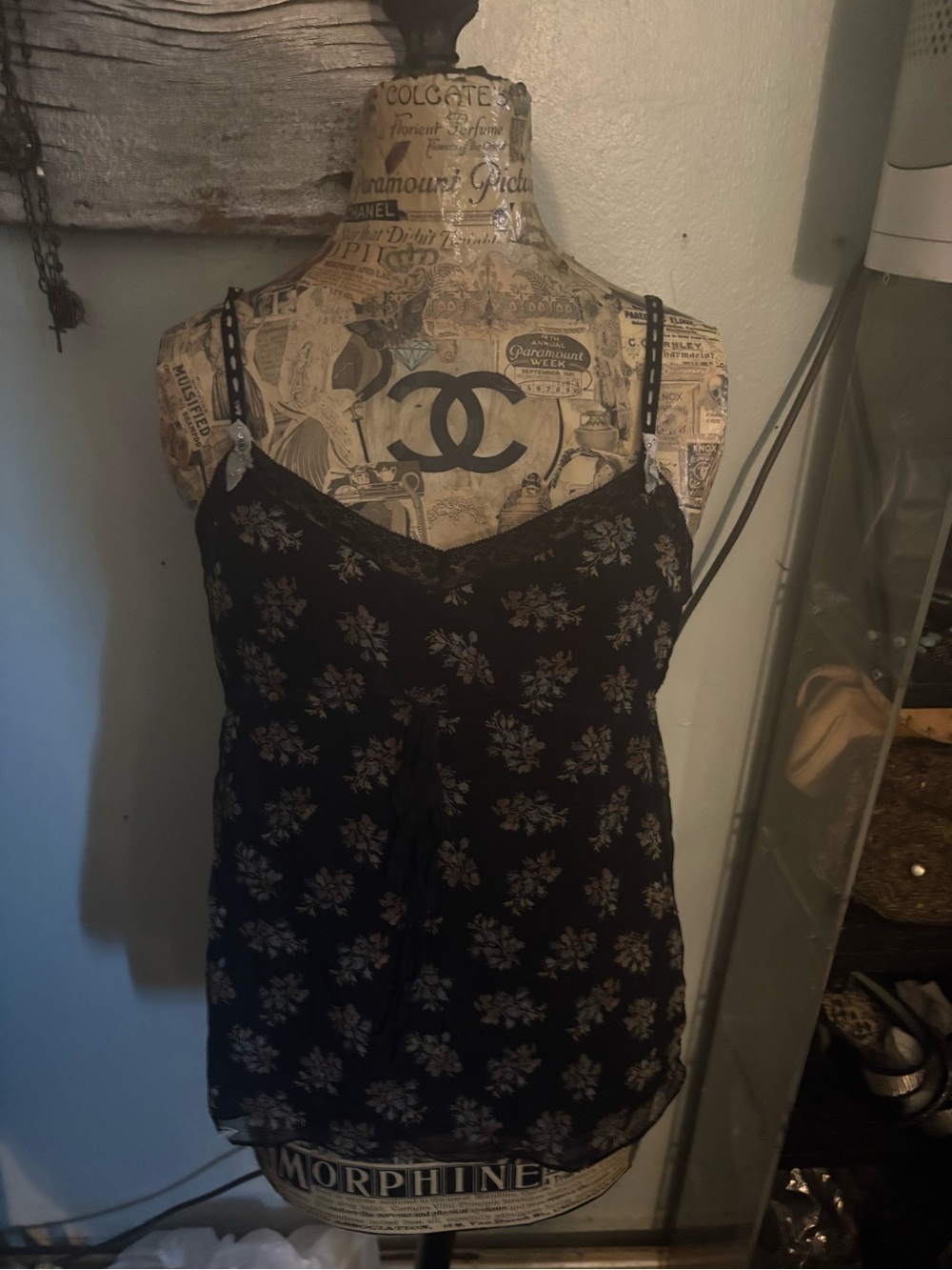 Floral Lace-Trim Black Spaghetti Strap Cami Rebecca Taylor 100 % silk size 4